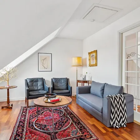 Lovely And Spacious Two-level With Balcony, Elevator And Private Parking Just Steps From Ebeltofts Charming Pedestrian Streets, Cafes, Ebeltoft